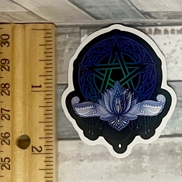 🌀10/$10🌀 Pagan Pentagram Witch Reusable Waterproof Vinyl Sticker Decal - Picture 1 of 1